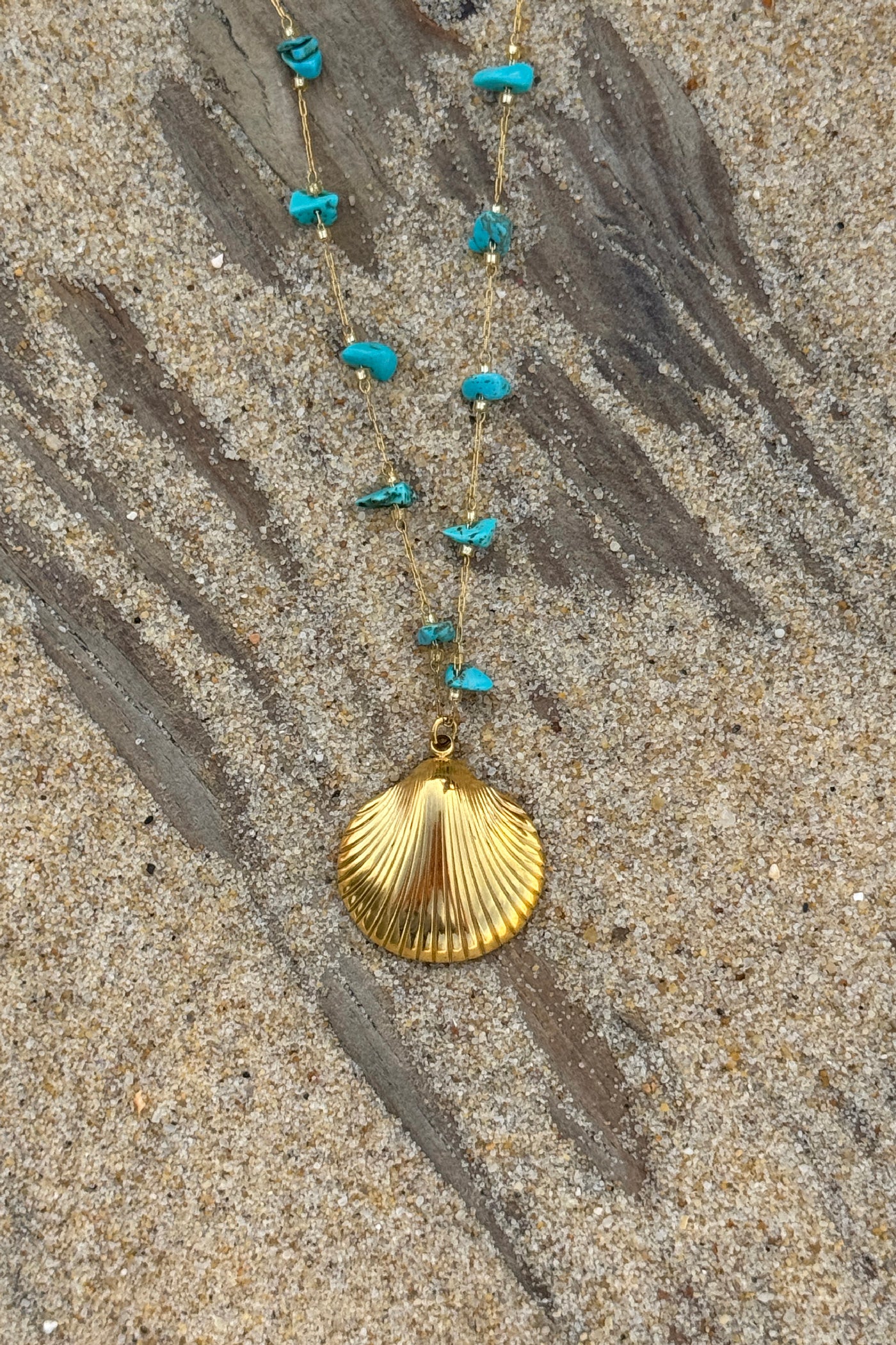 Scallop Beaded Golden Chain Necklace