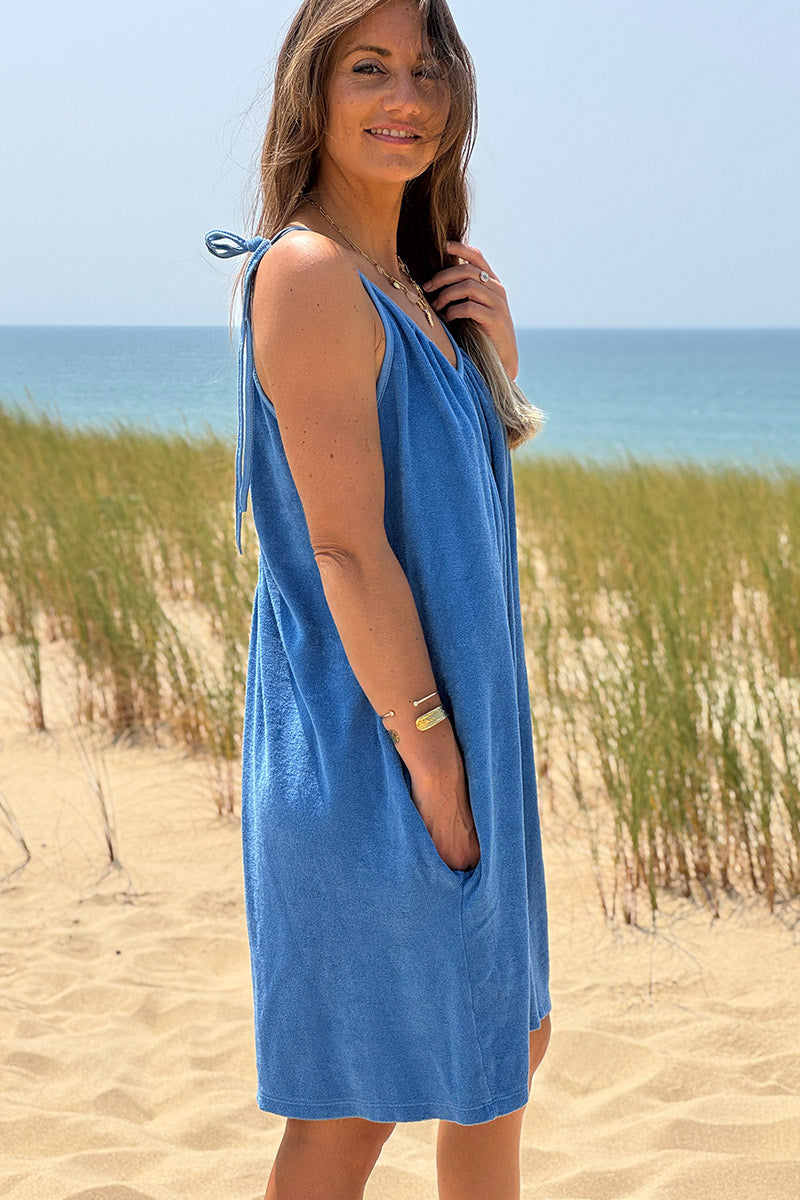 Combi short loose bleu roi en éponge à bretelles