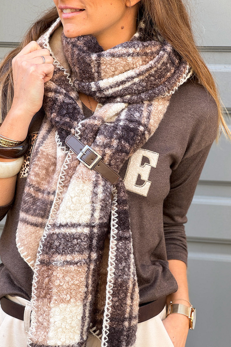 bufanda circular de cuadros marrones suaves