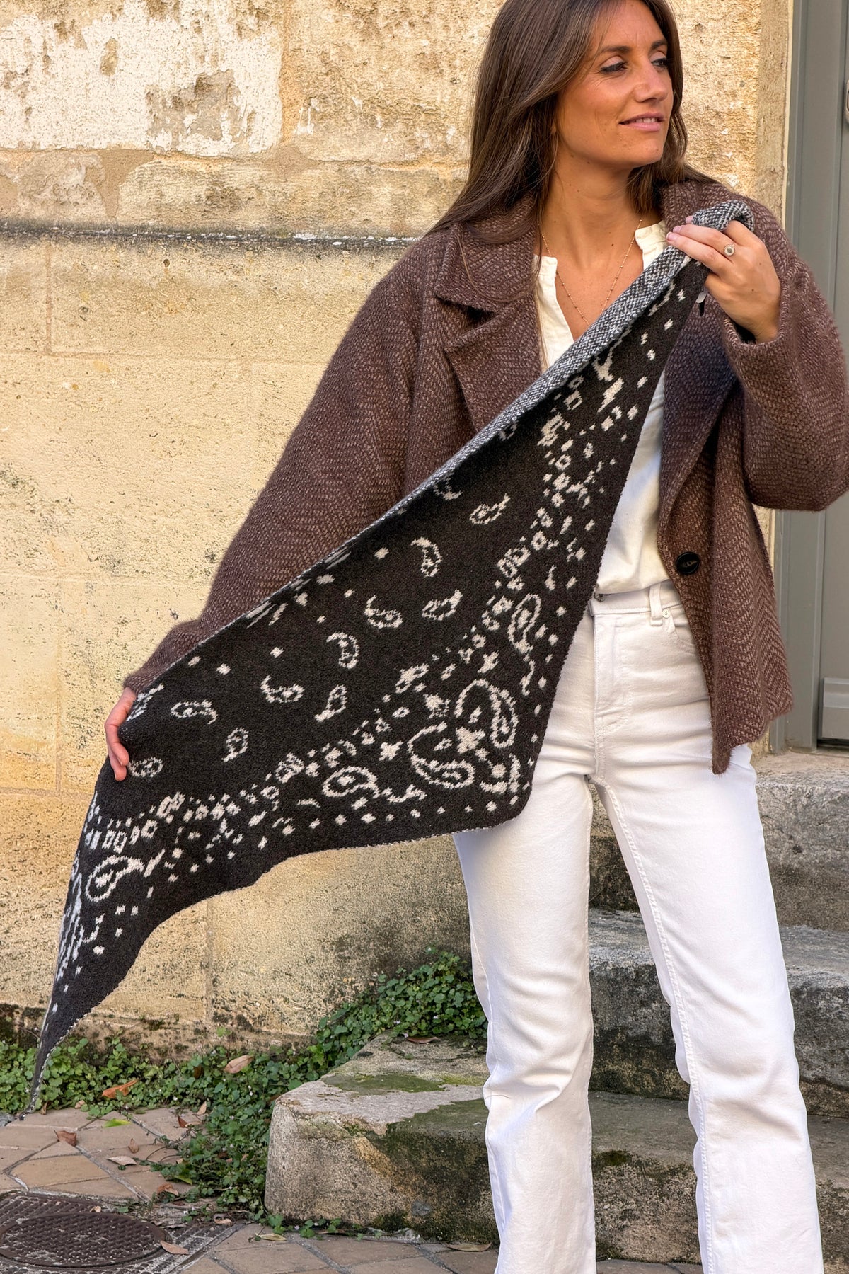 Echarpe foulard en maille marron motif bandana