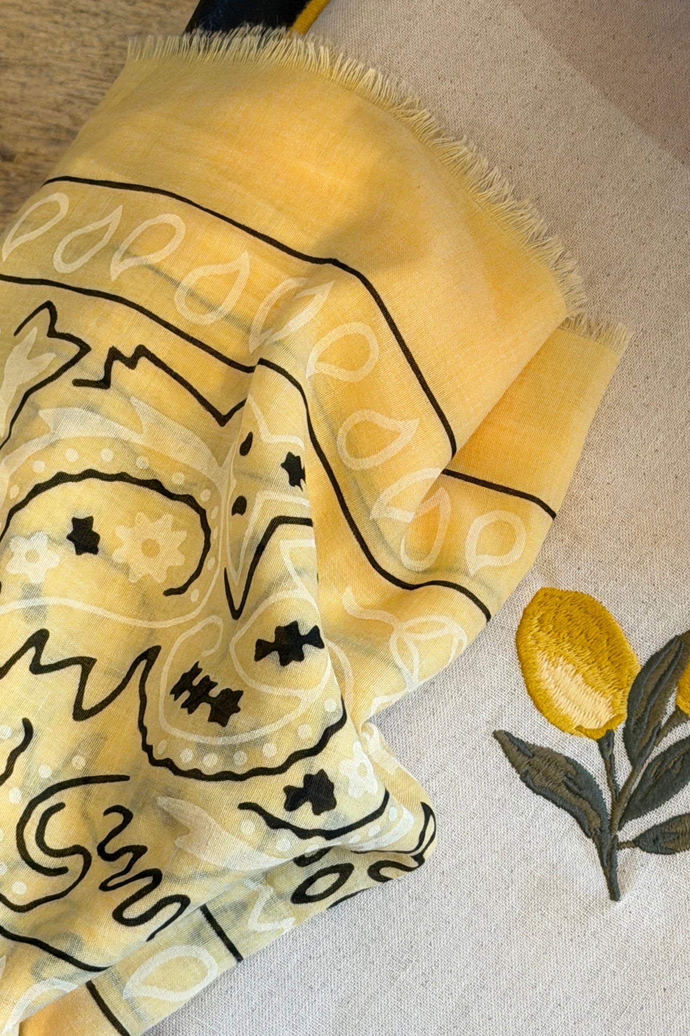 Écharpe foulard jaune imprimé Bandana tout doux
