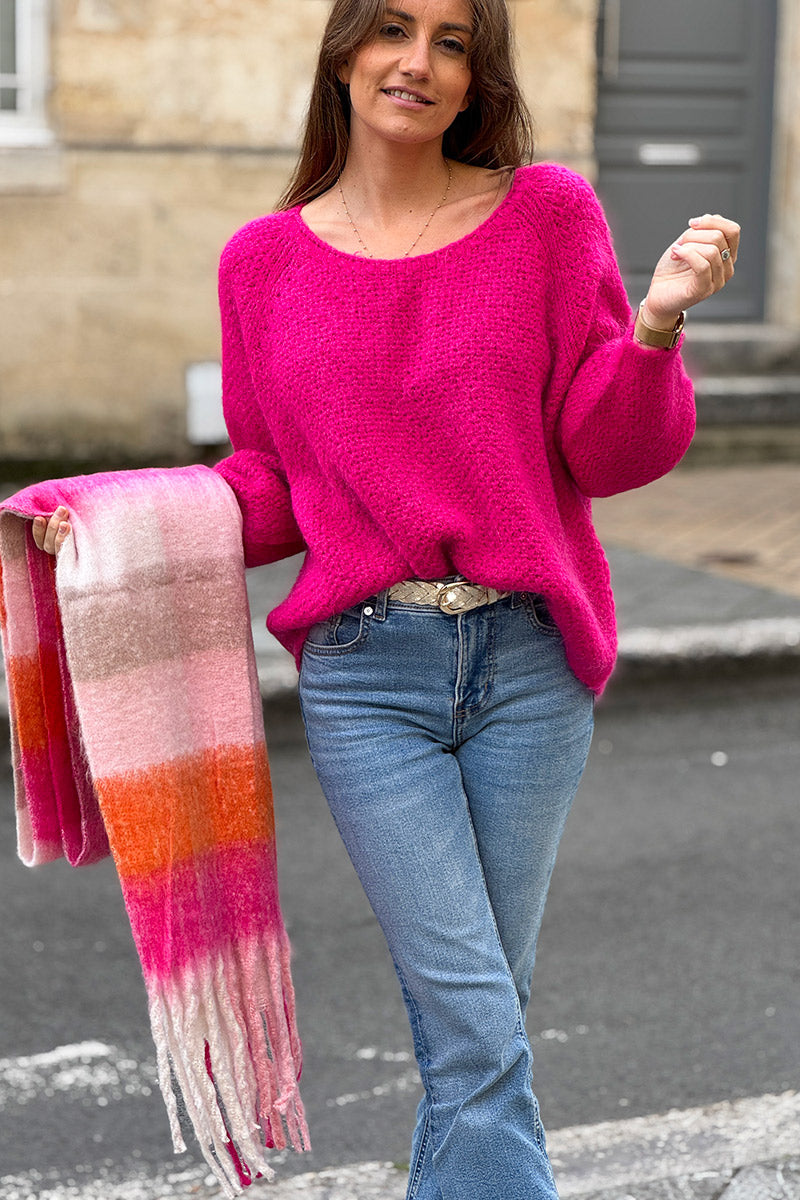 Écharpe toute douce à carreaux fuchsia avec franges