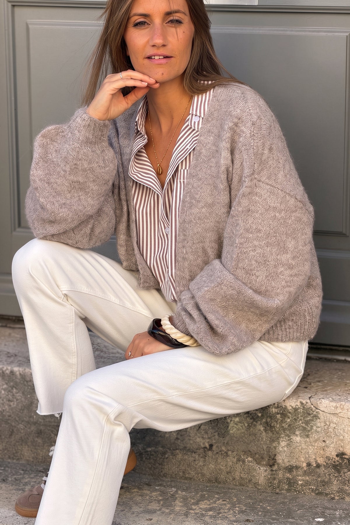 Gilet en maille taupe chiné manches bouffantes