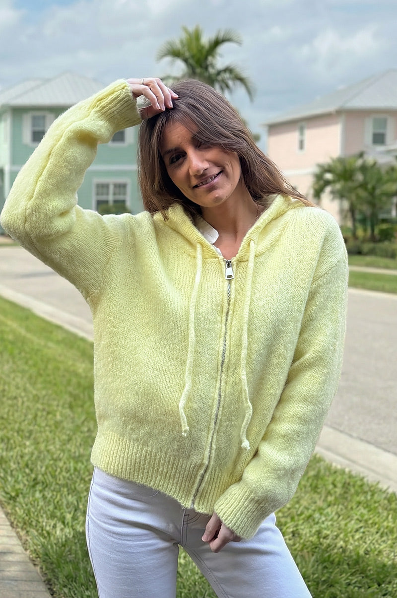 Gilet en mohair jaune pale fermeture zip à capuche