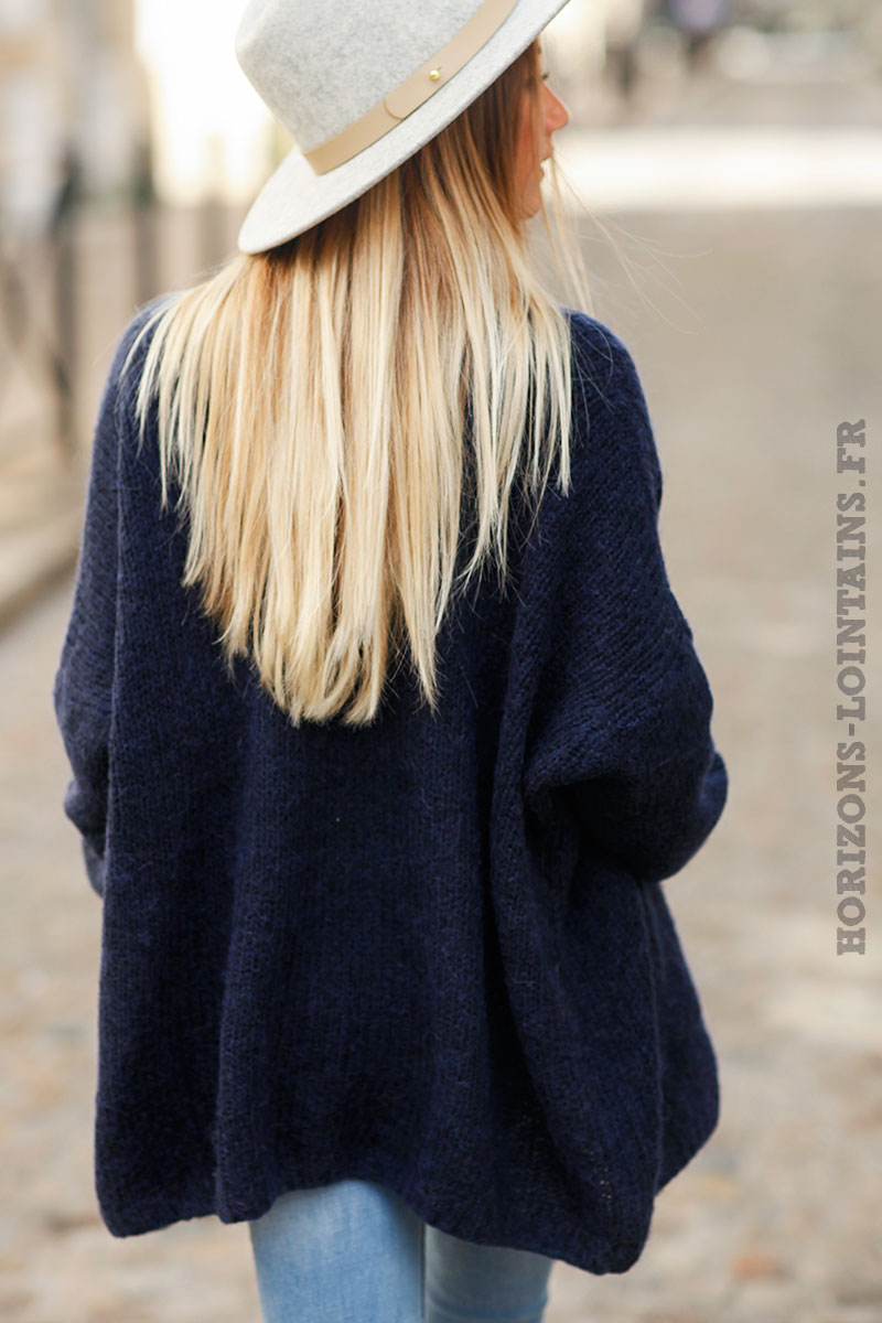 Gilet-femme-bleu-marine-col-enveloppant-poches-esprit-hippie-look-bohème