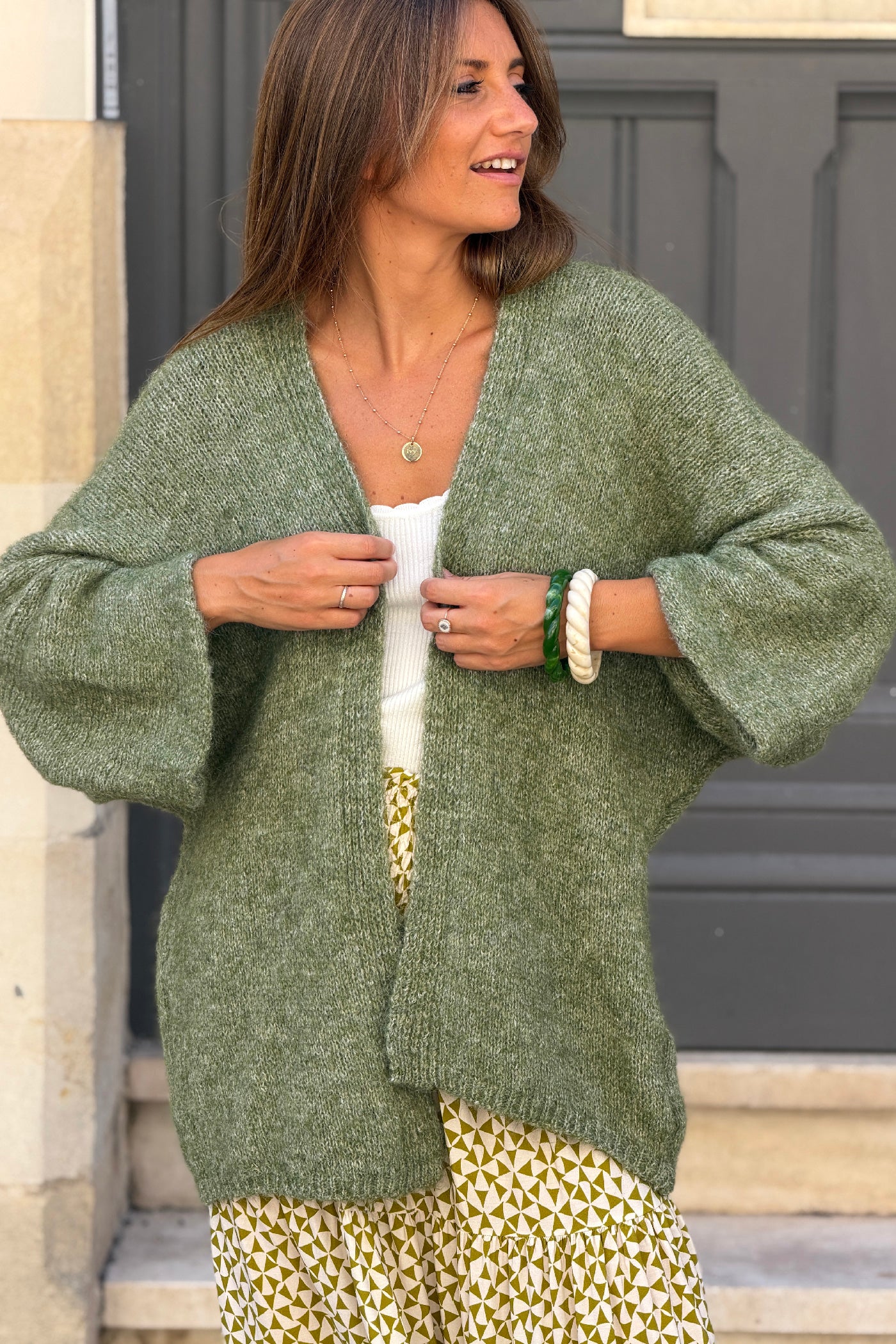 Gilet kaki chiné en maille coupe loose manches chauve-souris trois-quarts
