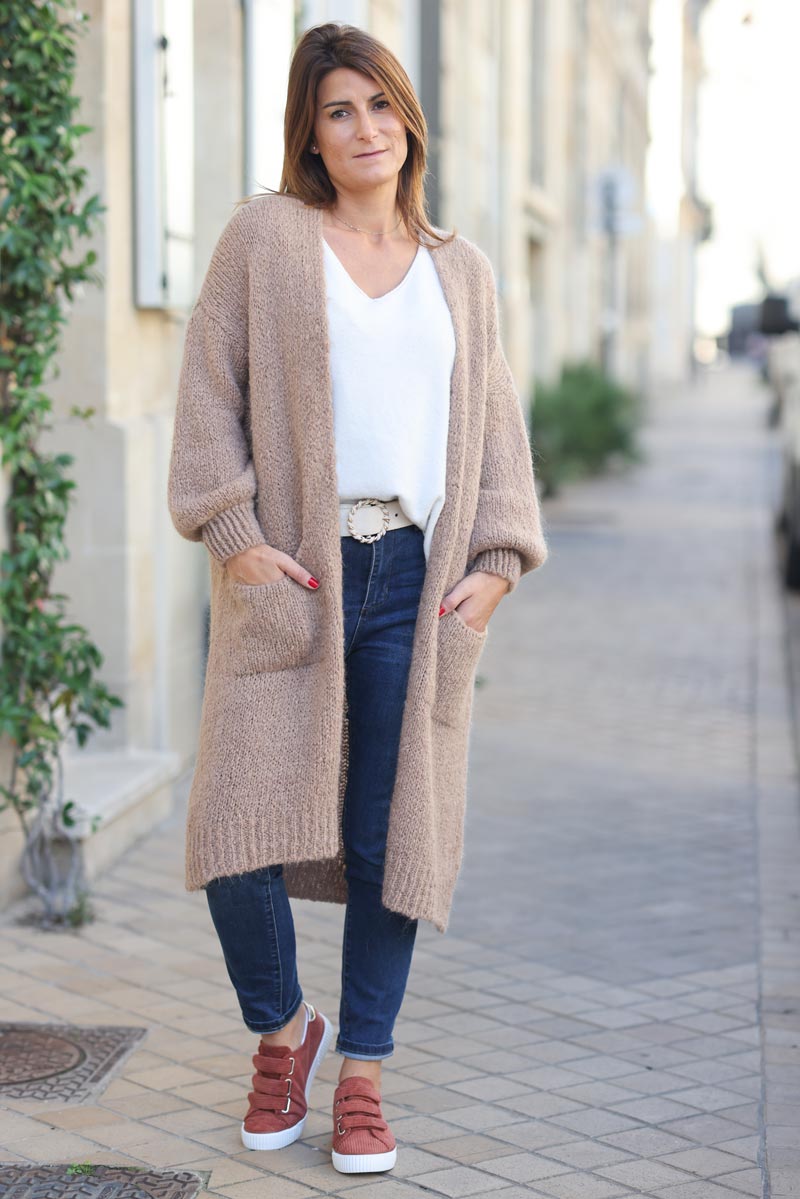 Gilet long taupe rose grosses maille poches et manches bouffantes g036 (1)