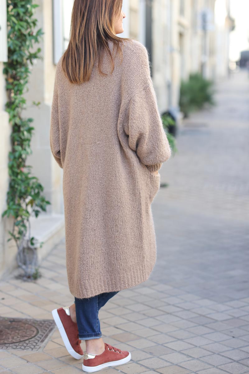 Gilet long taupe rose grosses maille poches et manches bouffantes g036 (1)