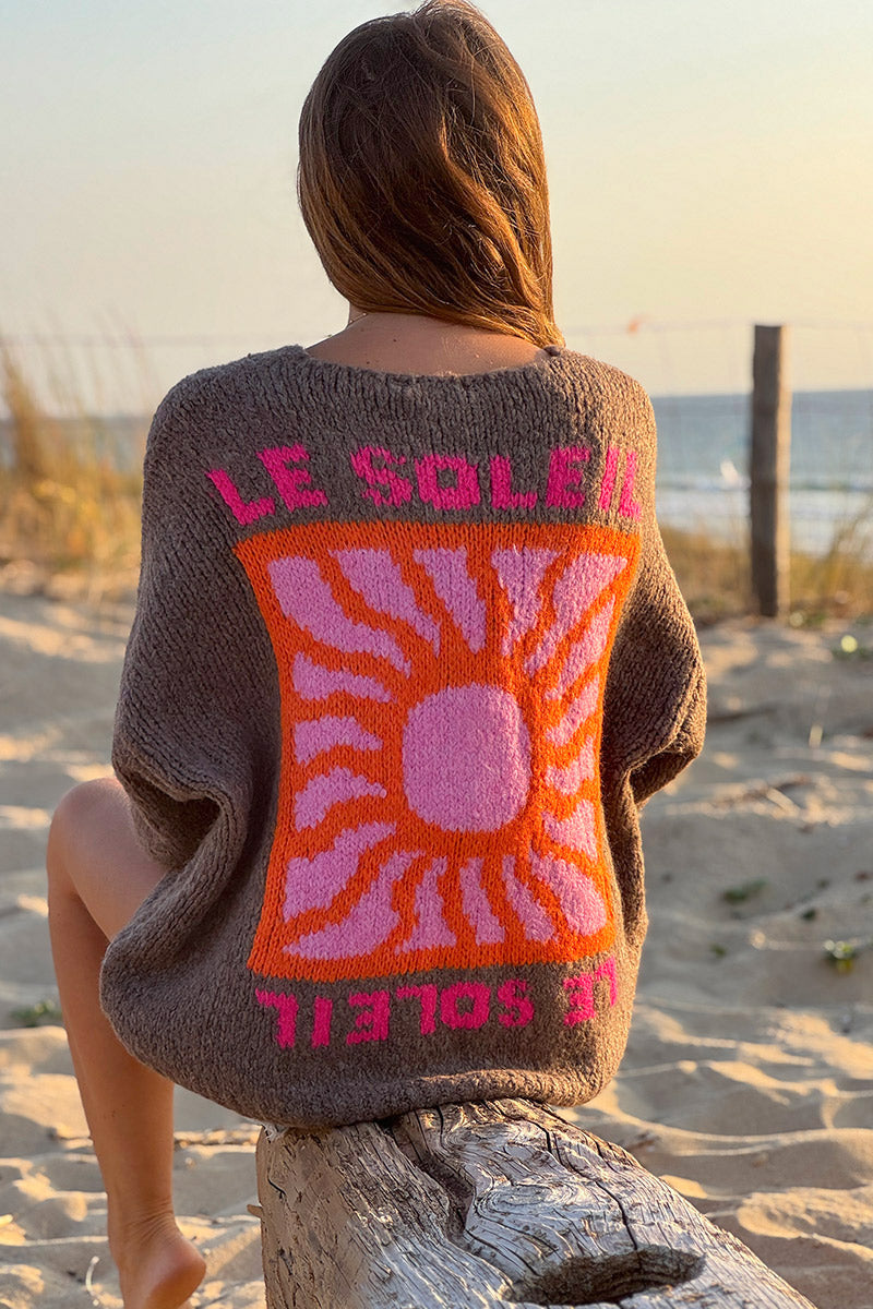 Gilet marron en grosse maille avec gros boutons le Soleil manches bouffantes