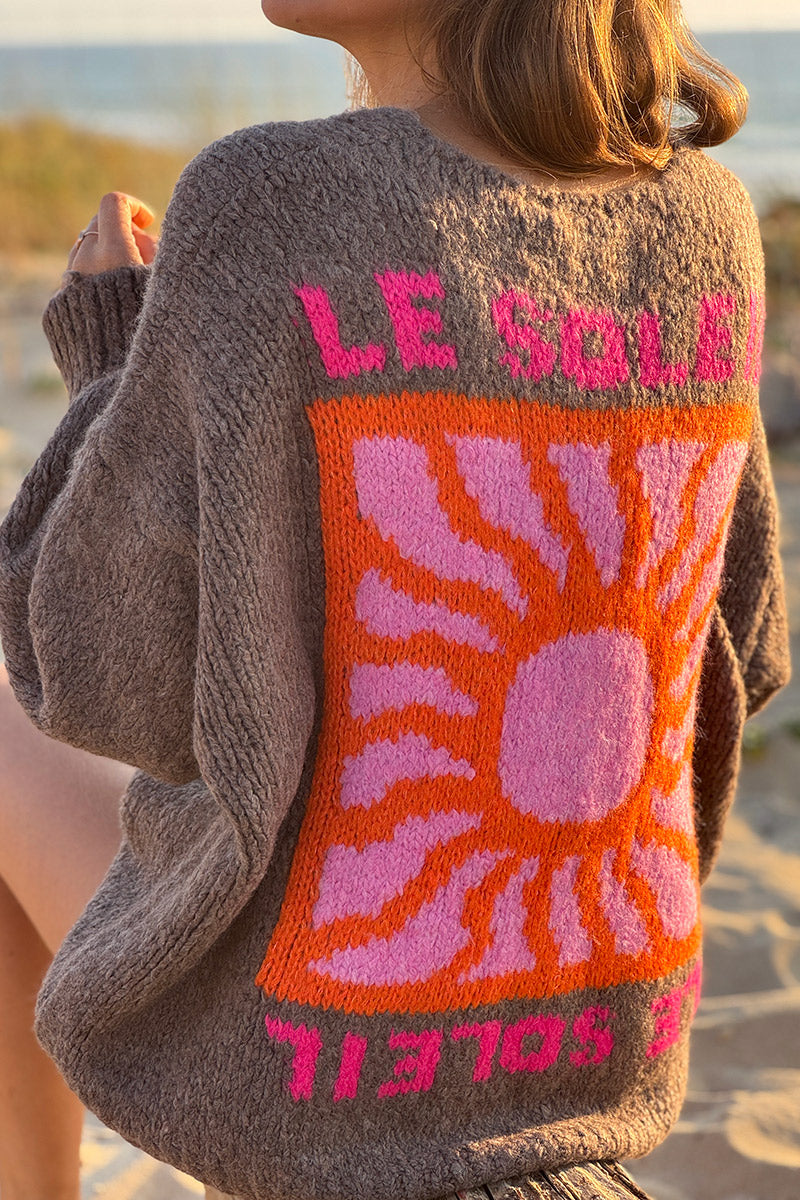Gilet marron en grosse maille avec gros boutons le Soleil manches bouffantes