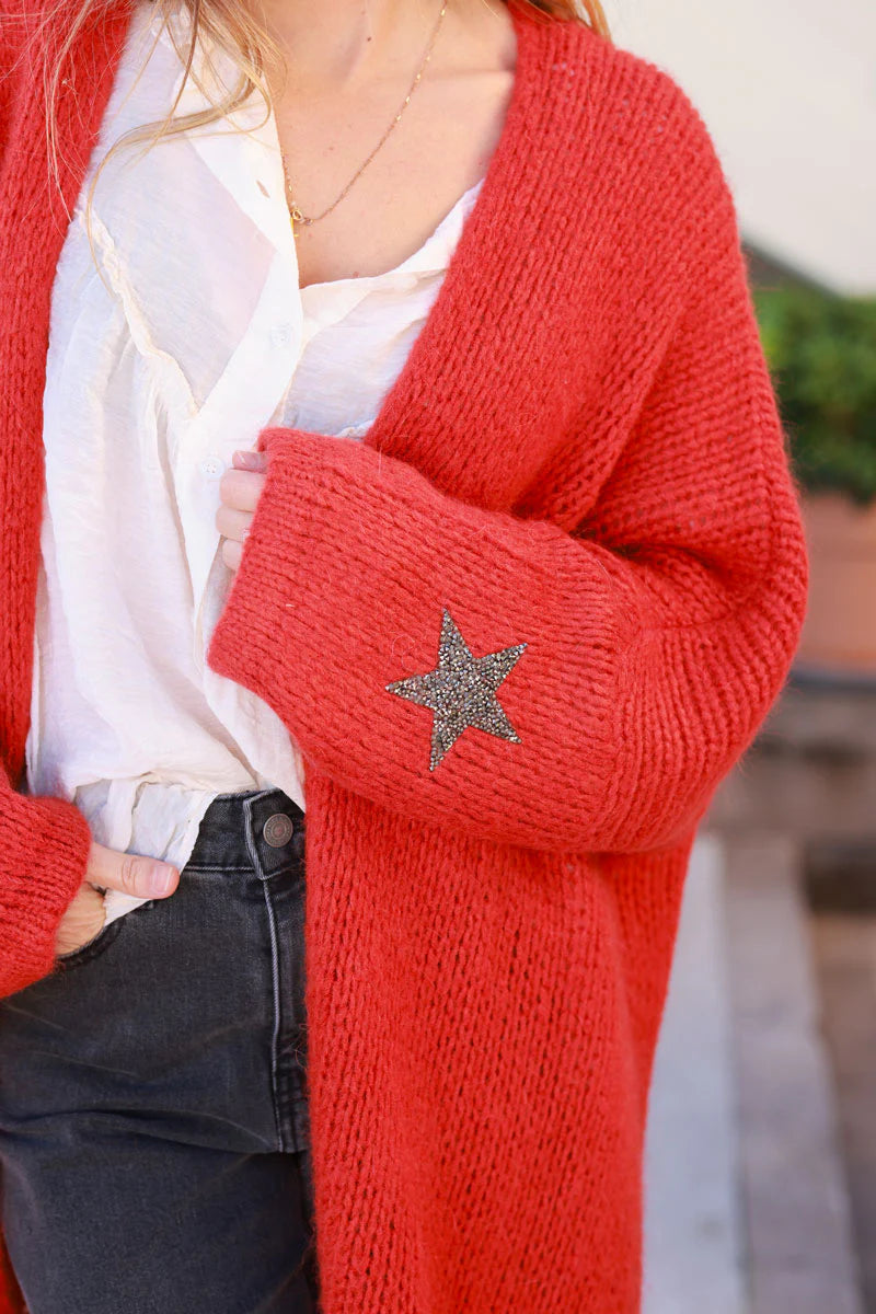 Gilet rouge orange mi long grosses mailles étoile strass manches