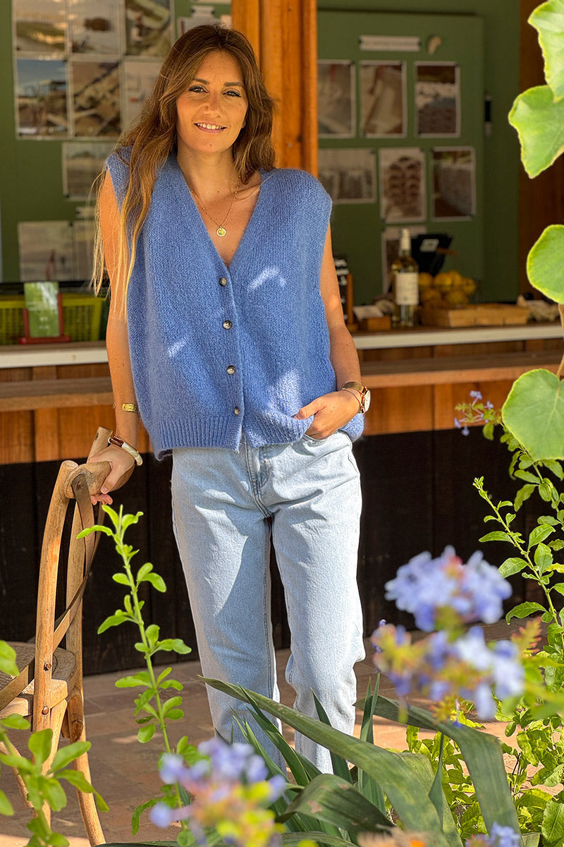 Gilet sans manches bleu jean en maille moelleuse kid mohair boutons ecaille