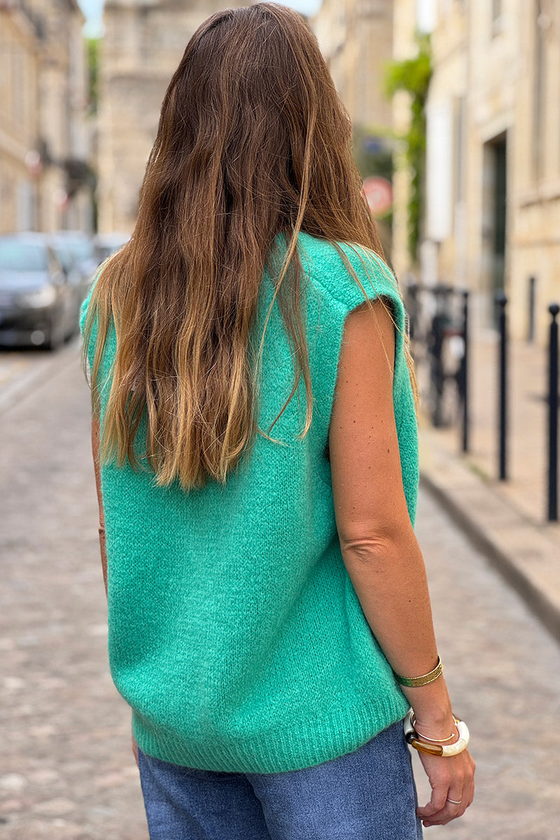 Gilet sans manches vert menthe en maille moelleuse kid mohair boutons écaille