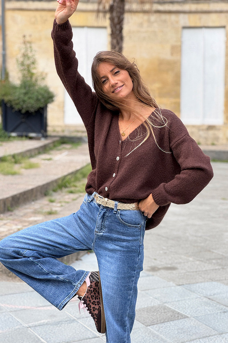 Gilet uni marron chocolat en maille petits boutons nacrés