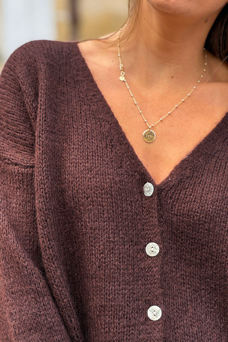 Gilet uni marron chocolat en maille petits boutons nacrés