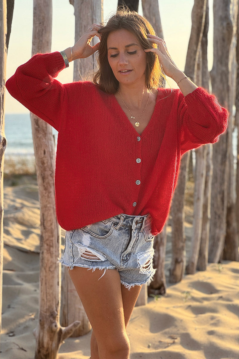 Gilet uni rouge en maille petits boutons nacrés