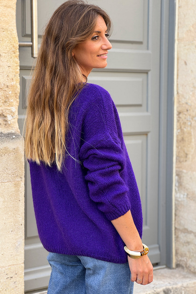 Gilet uni violet en maille petits boutons nacres