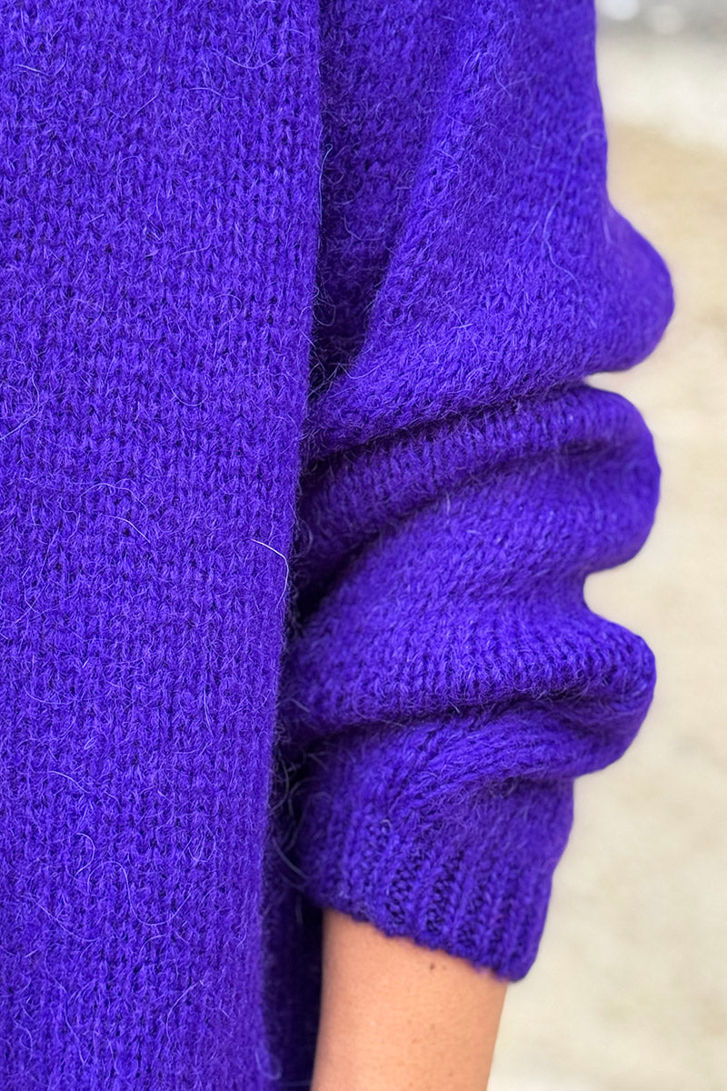 Gilet uni violet en maille petits boutons nacres