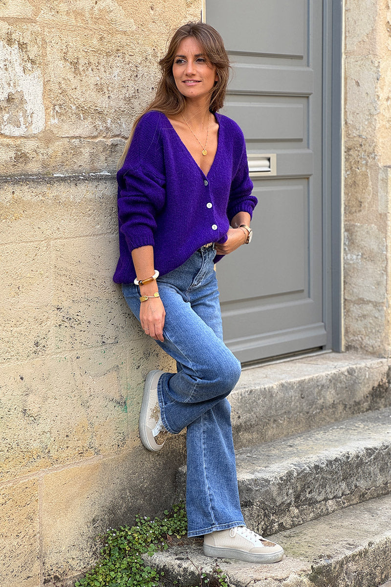 Gilet uni violet en maille petits boutons nacres