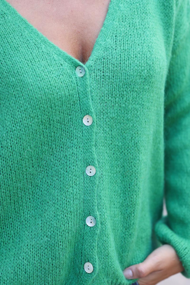 Gilet vert petite maille boutons nacres G043 (1)