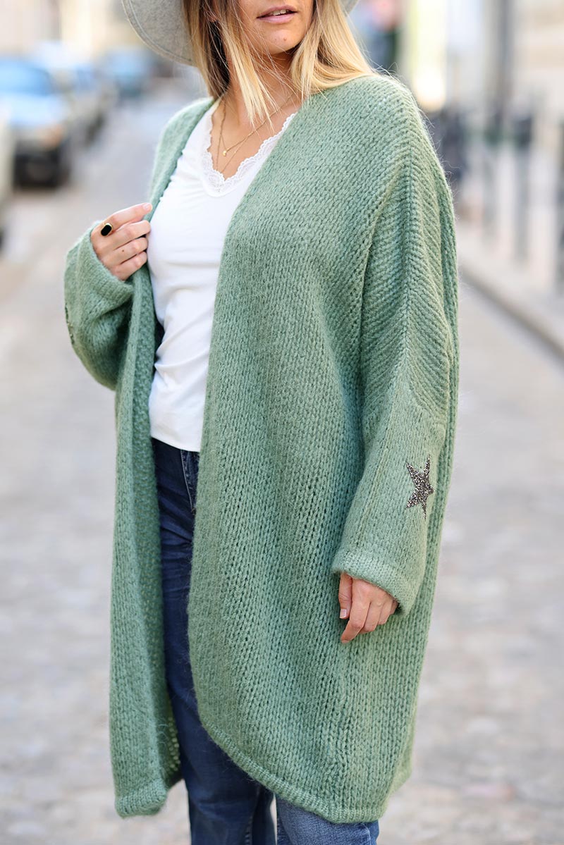 Gilet vert sauge mi long grosses mailles étoile strass manches