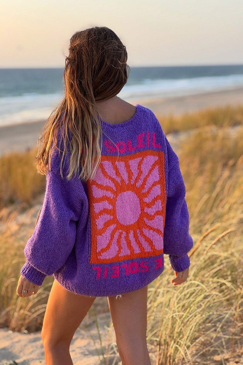 Gilet violet en grosse maille avec gros boutons le Soleil manches bouffantes