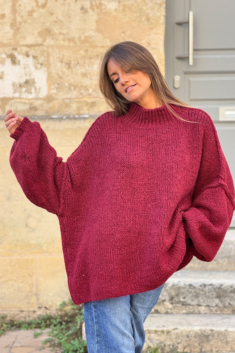 Gros pull large bordeaux en maille chaude couture apparente