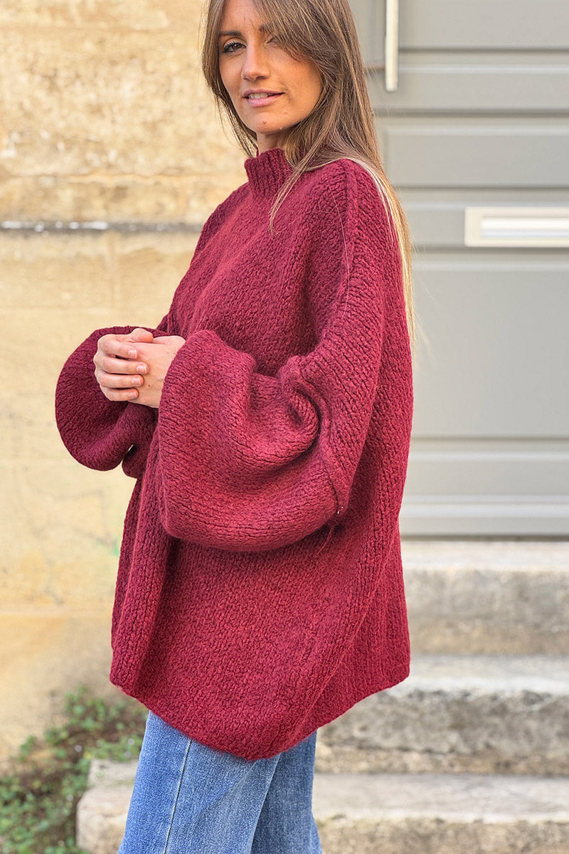 Gros pull large bordeaux en maille chaude couture apparente