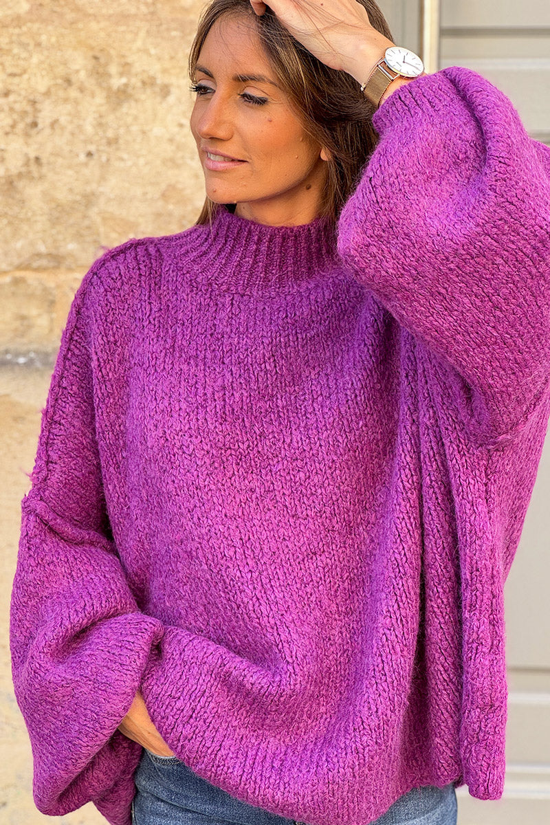 Gros pull large violet en maille chaude couture apparente