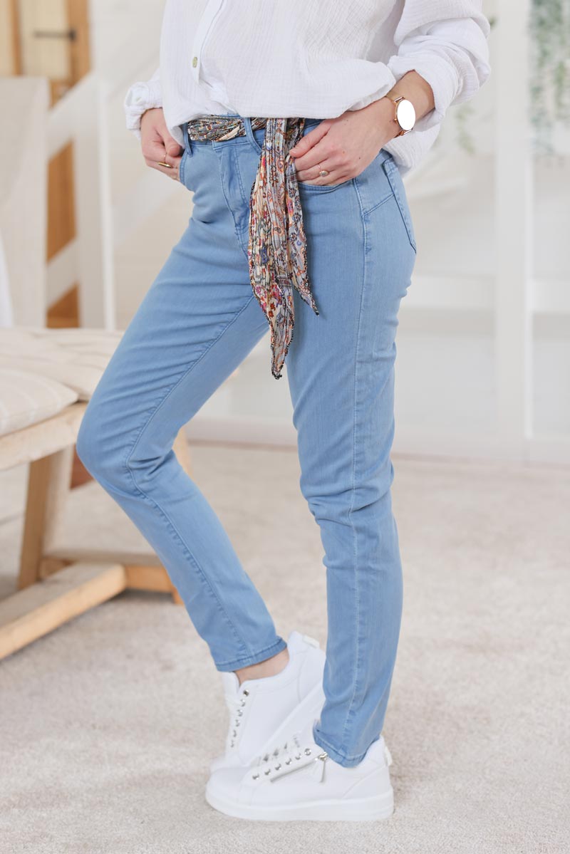 Jean bleu coupe slim ceinture foulard H006 (1)