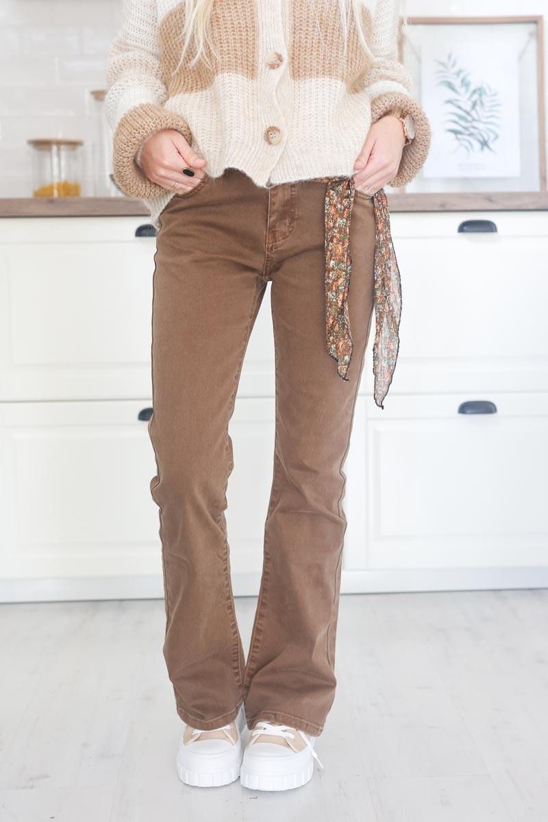 Jean chocolat coupe flare ceinture imprime E186 (1)