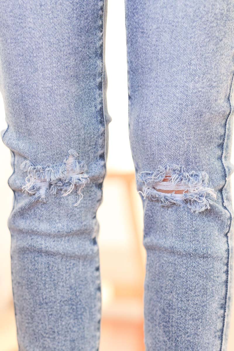 Jean skinny dechire taille haute et push up delavage clair E196 (1)