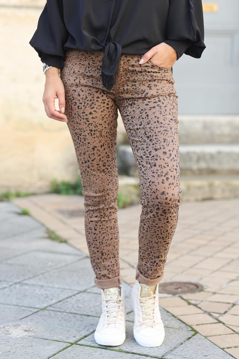 Jean slim imprime leopard marron g209 (1)