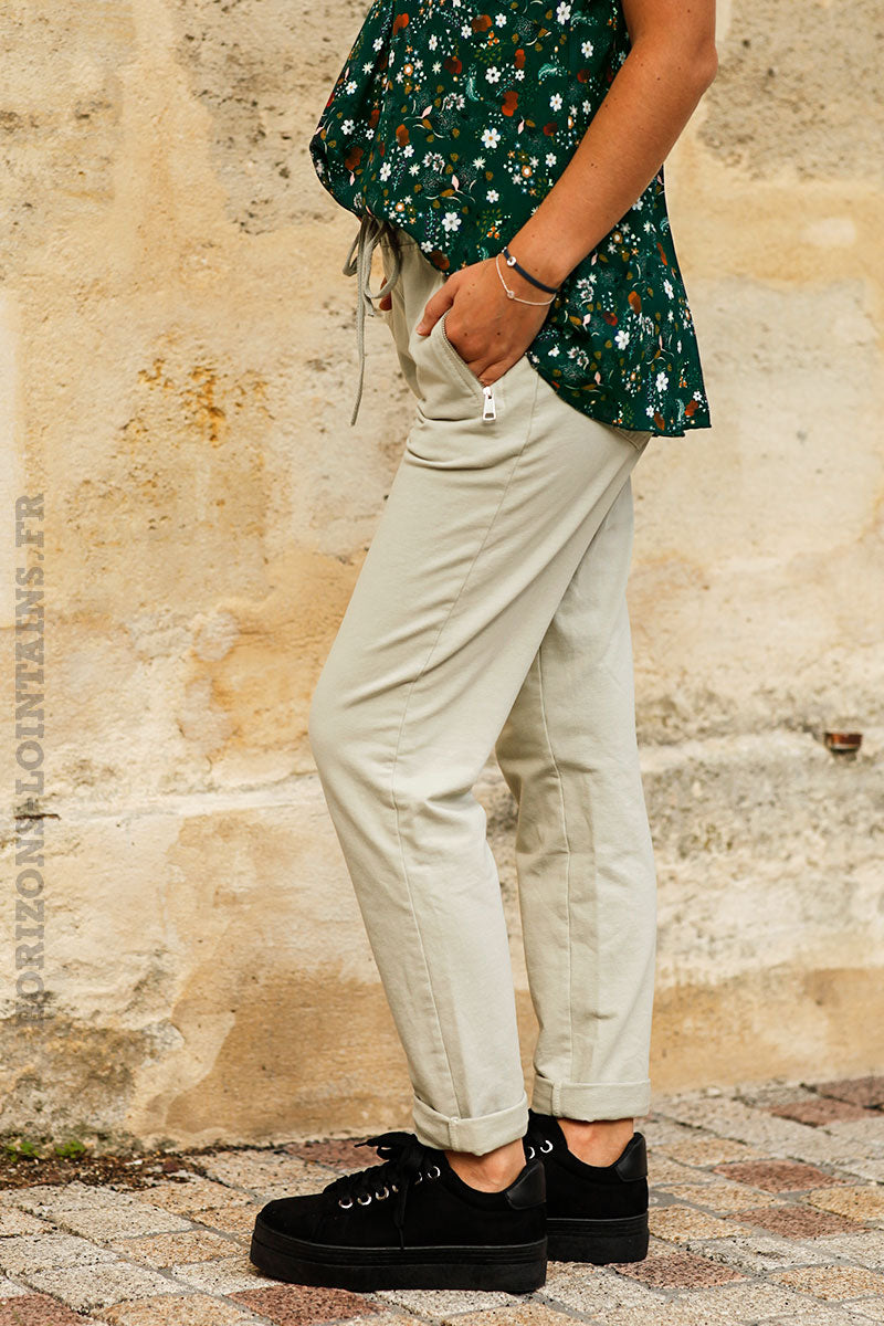 Jogging-grège-gris-clair-beige-ceinture-élastique-poches-zip-pantalon-femme-détail