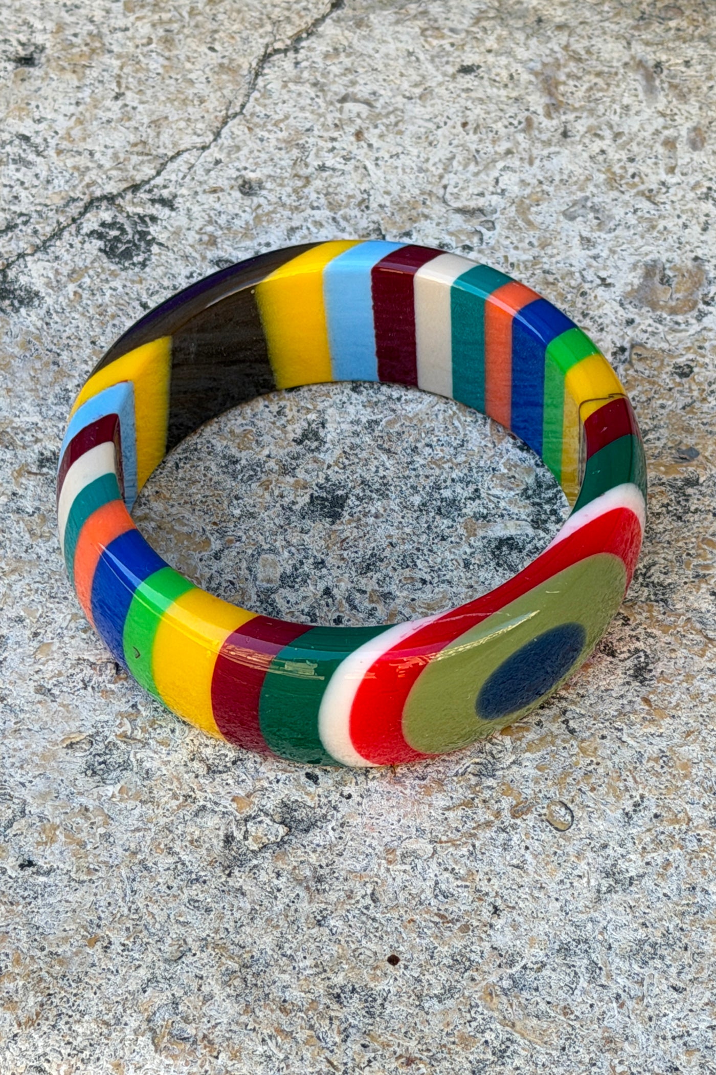 Jonc en résine motif multicolore aléatoire