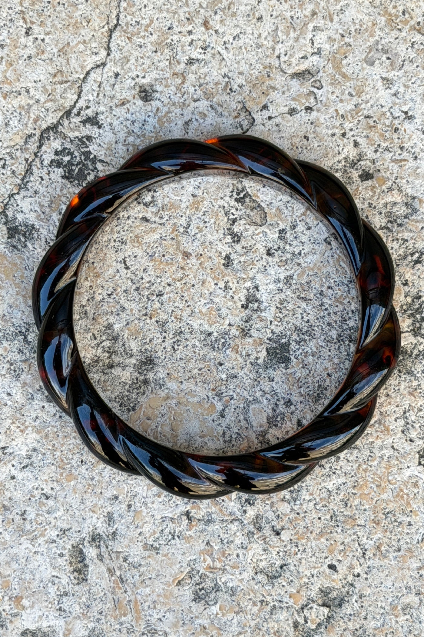 Jonc en résine torsadé marron écaille effet marbré