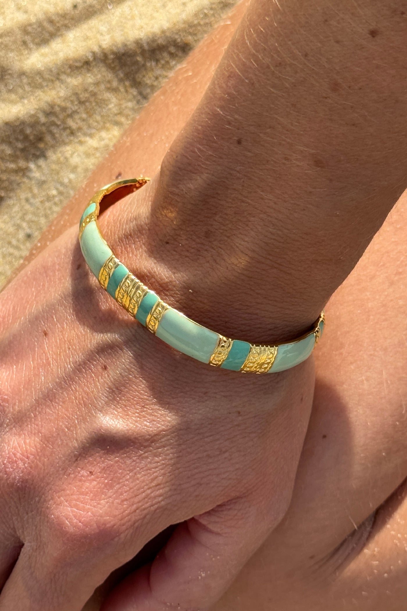 Jonc ouvert doré détails turquoise