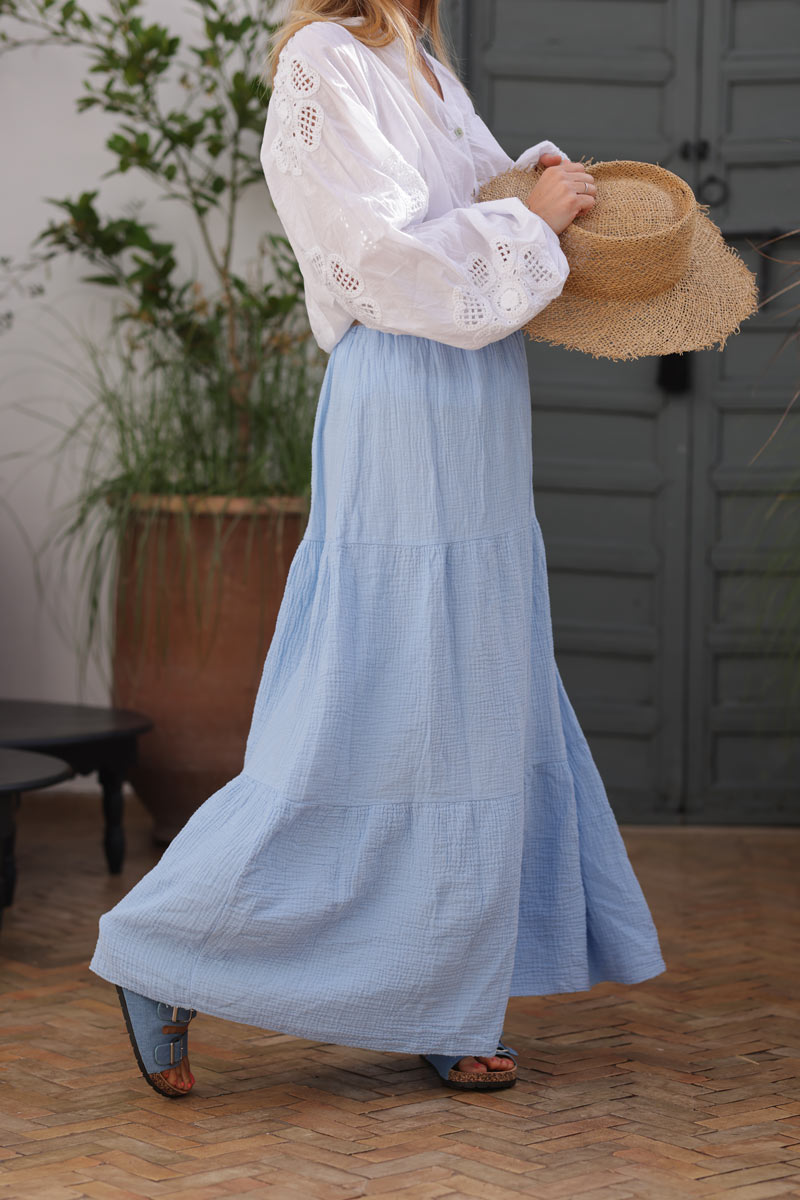 Jupe longue bleu ciel en gaze de coton avec ceinture style raphia