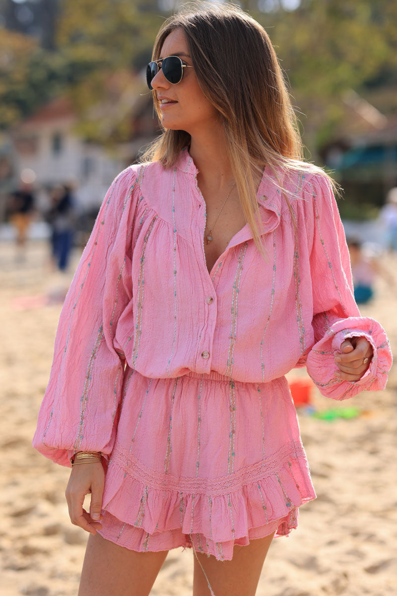 Jupe short rose en coton effet piqué fils brillants et multicolores