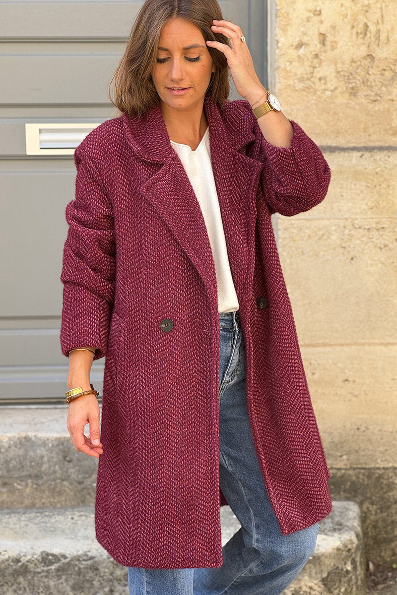 Manteau aubergine long et doux en maille chenille