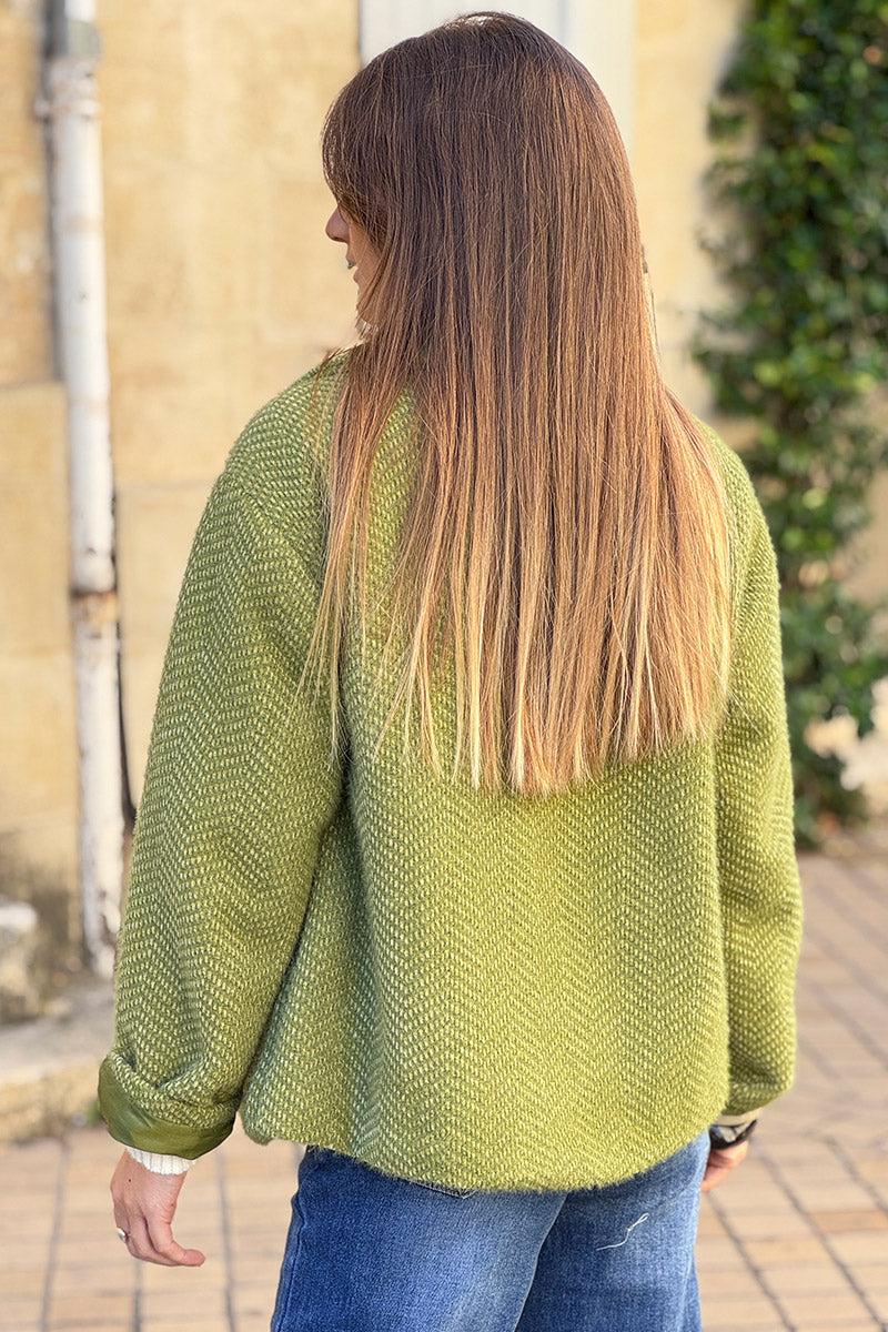 Manteau vert olive court doux en maille chenille