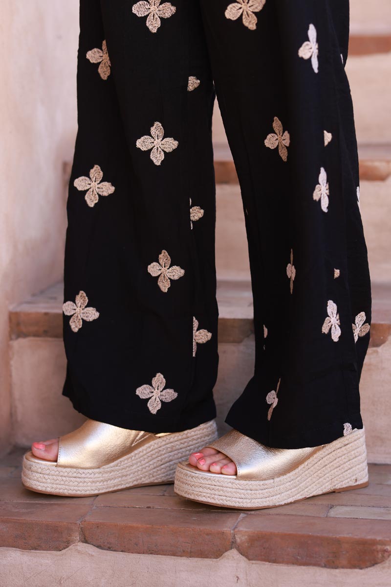 Mules dorées compensées tressées confort bride large en suédine