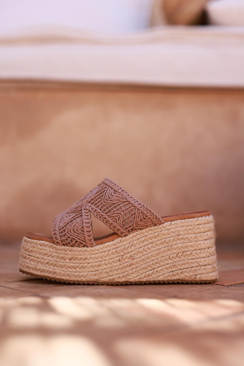 Mules taupe compensées tressées confortables bride en crochet ajouré