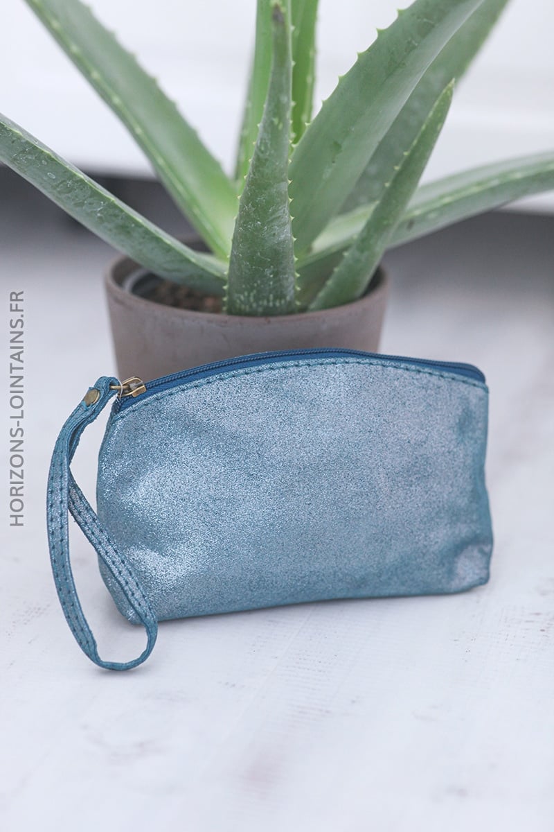 Petite pochette bleu brillante