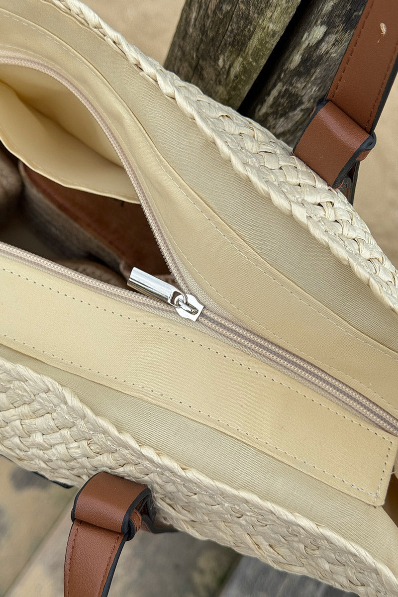 Panier tressé style raphia avec empiècement et anses simili cuir