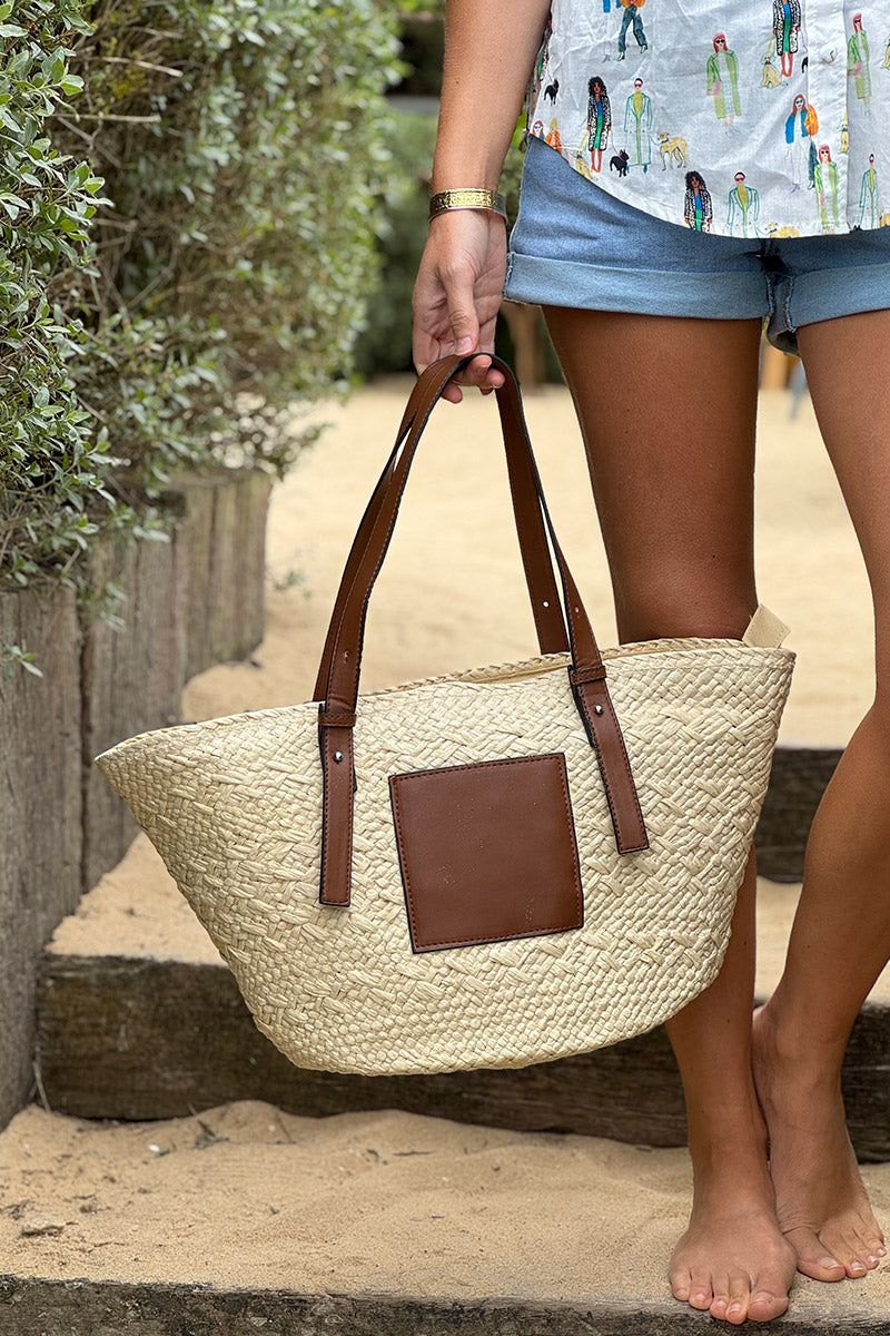 Panier tressé style raphia avec empiècement et anses simili cuir
