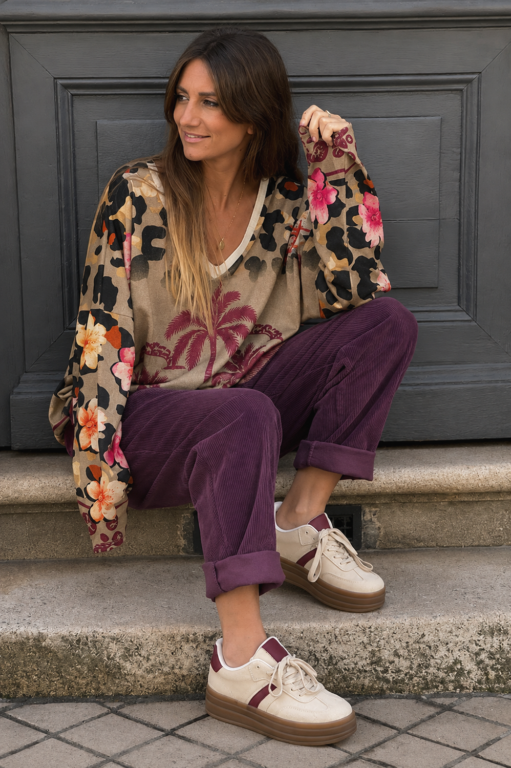 Pantalon aubergine en velours côtelé coupe paperbag taille élastique