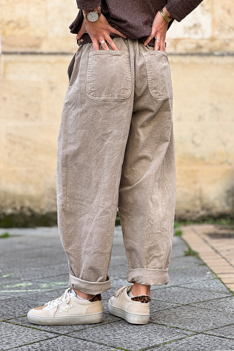 Pantalon beige en velours côtelé coupe ballon avec ceinture broderie aztèque