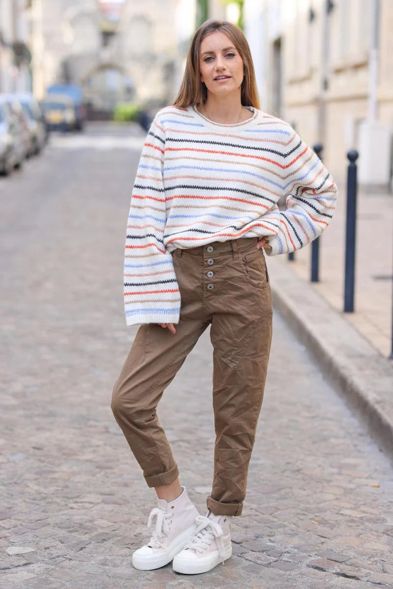Pantalon camel bi matière toile et jersey stretch à boutons