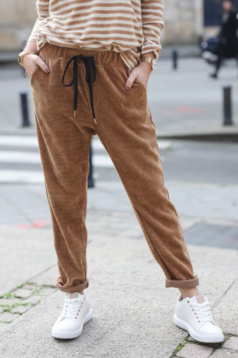 Pantalon camel en petit velours cotele souple ceinture elastique g270 (1)